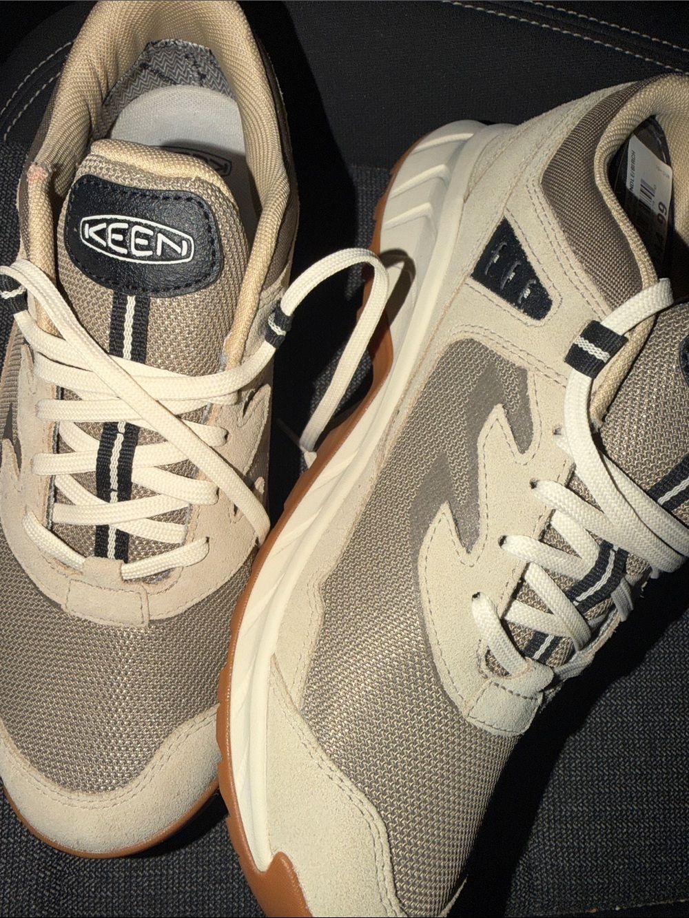 KEEN Men's Light Beige Mesh and Suede Sneakers with Black Stripe